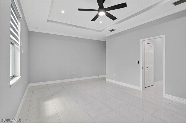 Building Photo - 2326 6th Ave SE