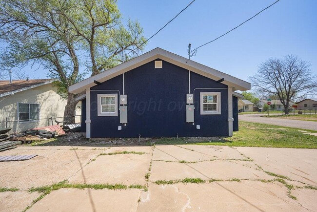 Building Photo - 316 S Louisiana St