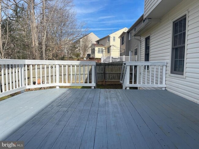 Building Photo - 32 Palace Ln