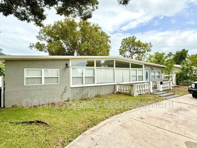 Primary Photo - 6613 Orchard Dr N