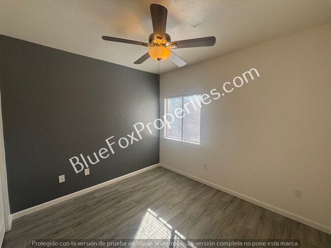 Building Photo - 245 E Norma Ln