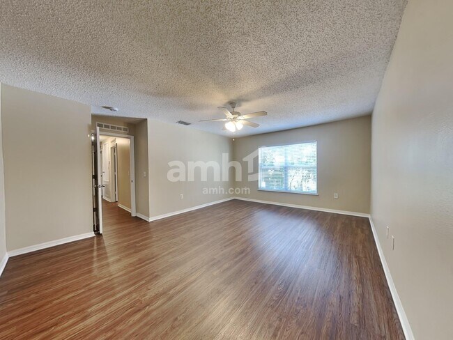 Building Photo - 6936 Crown Lake Dr