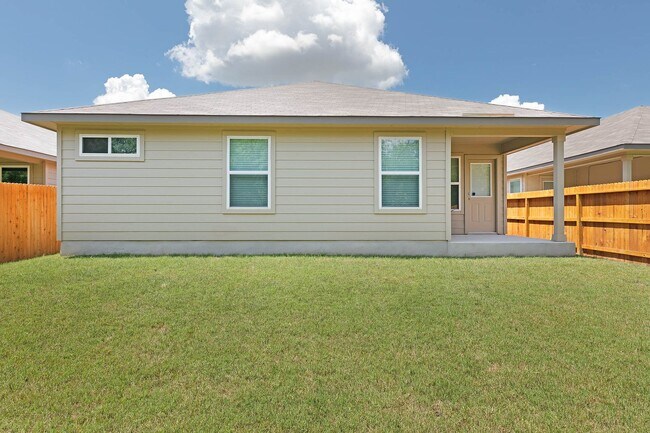 Building Photo - Valley Ranch ~Northwest San Antonio