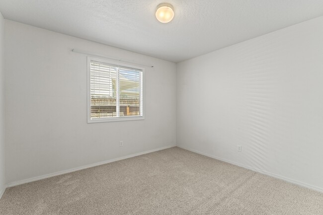 Building Photo - 3589 N Chatterton Way