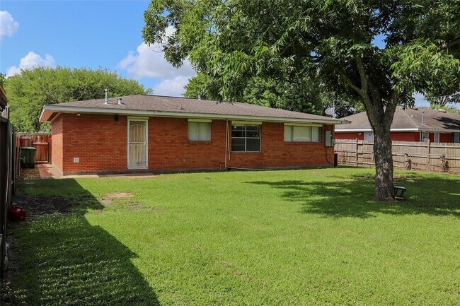 Building Photo - 4322 Tavenor Ln