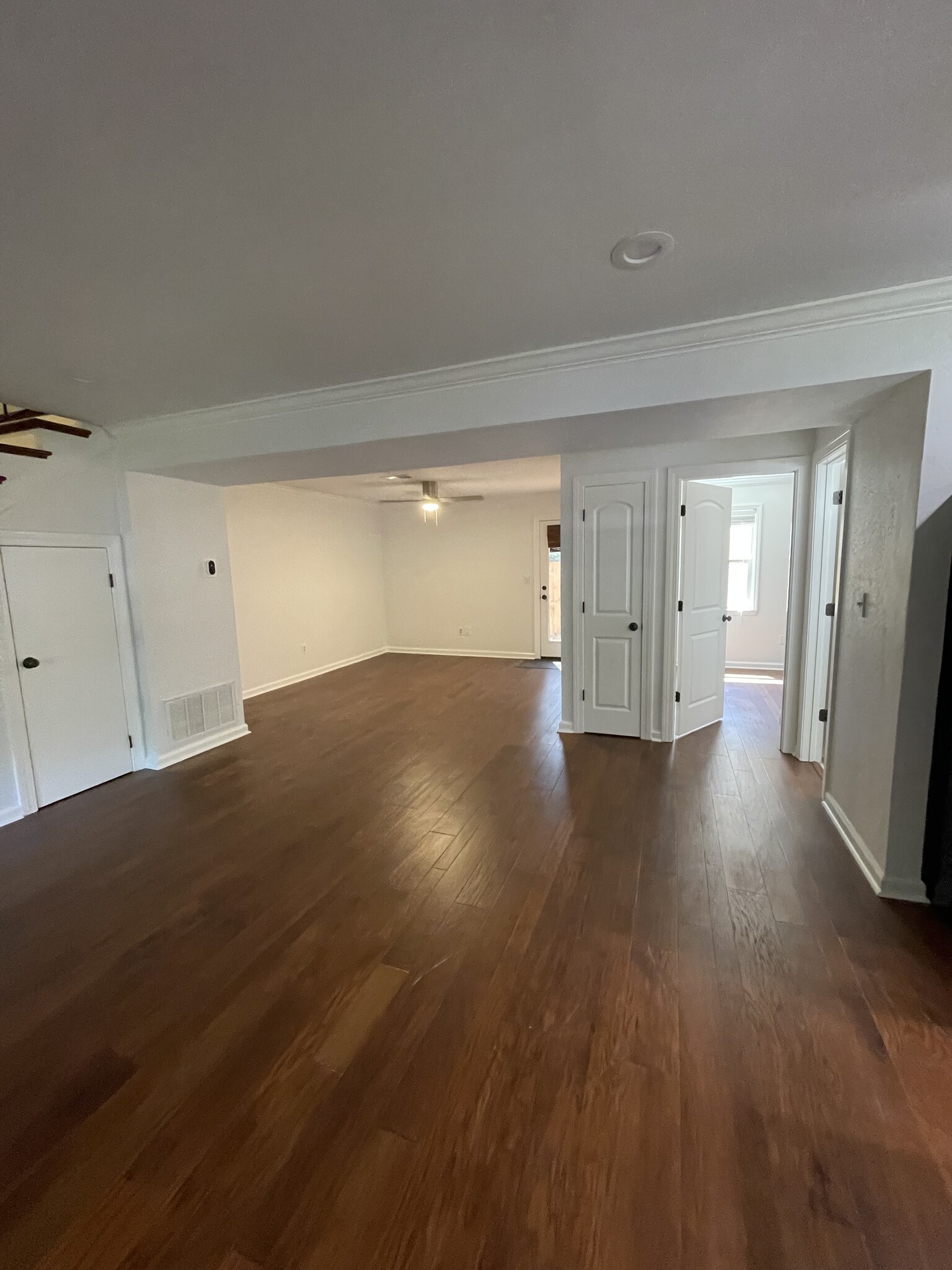 living - 114 Orleans Oak Ln