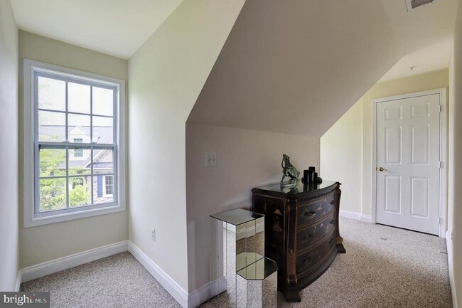 Building Photo - 1200 Treasure Oak Ct