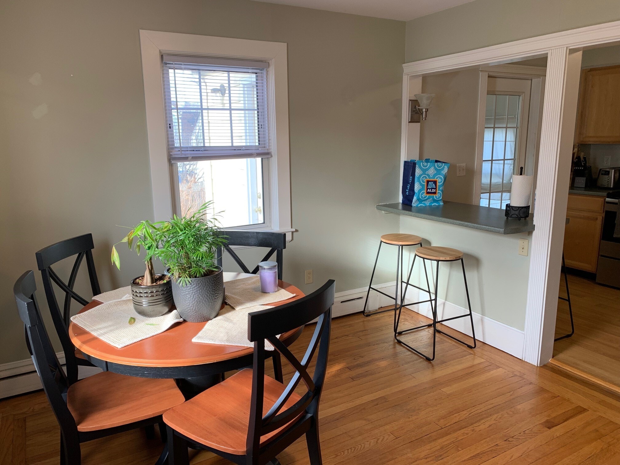 Building Photo - 233 N Fenner Ave