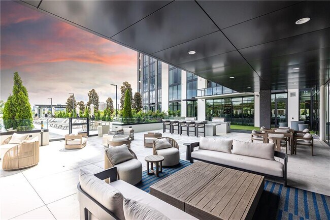 Building Photo - 2425 Peachtree Rd NE