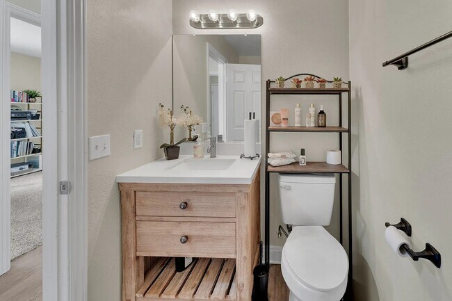 Building Photo - 43916 Silver Bow Rd