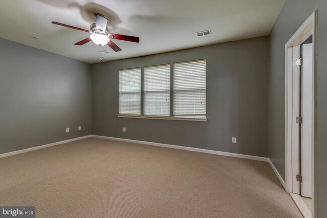 Building Photo - 44241 Beaver Creek Dr