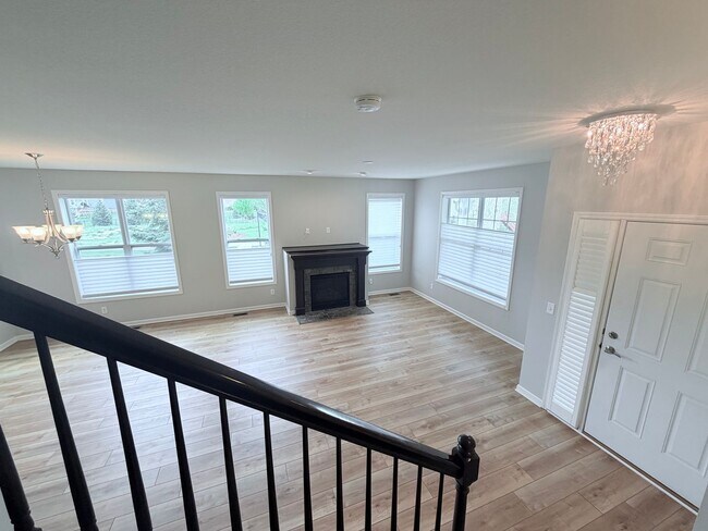 Building Photo - Gorgeous 3BR Home in the Coveted Dancing Waters Community of Woodbury!