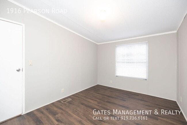 Building Photo - 1916 Pearson Rd