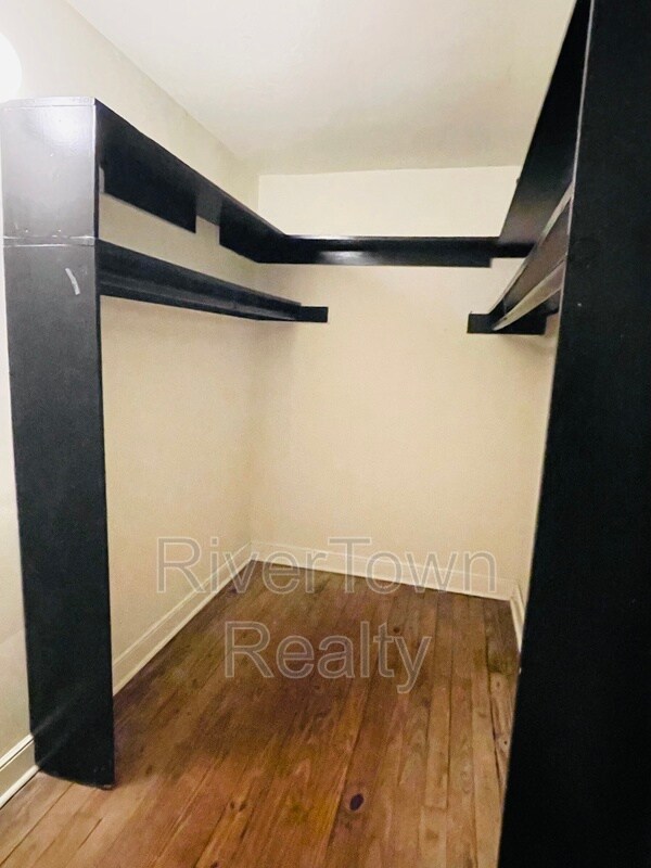 Building Photo - 3558 Poplar Ave