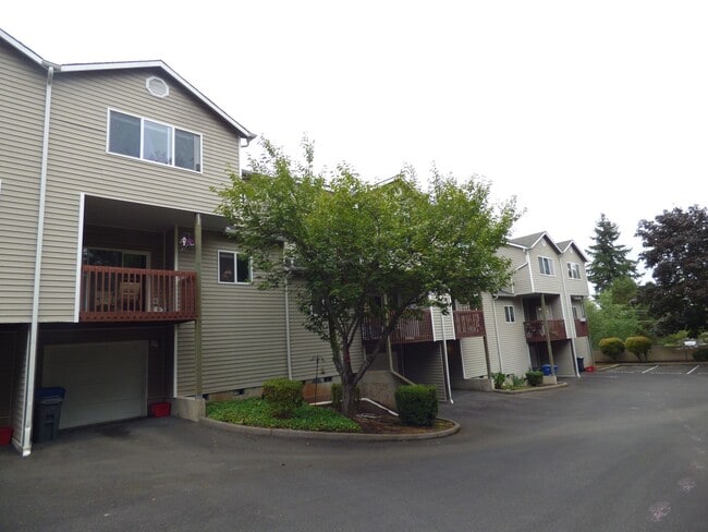 Building Photo - Rent Special: 1/2 Off January Rent!!