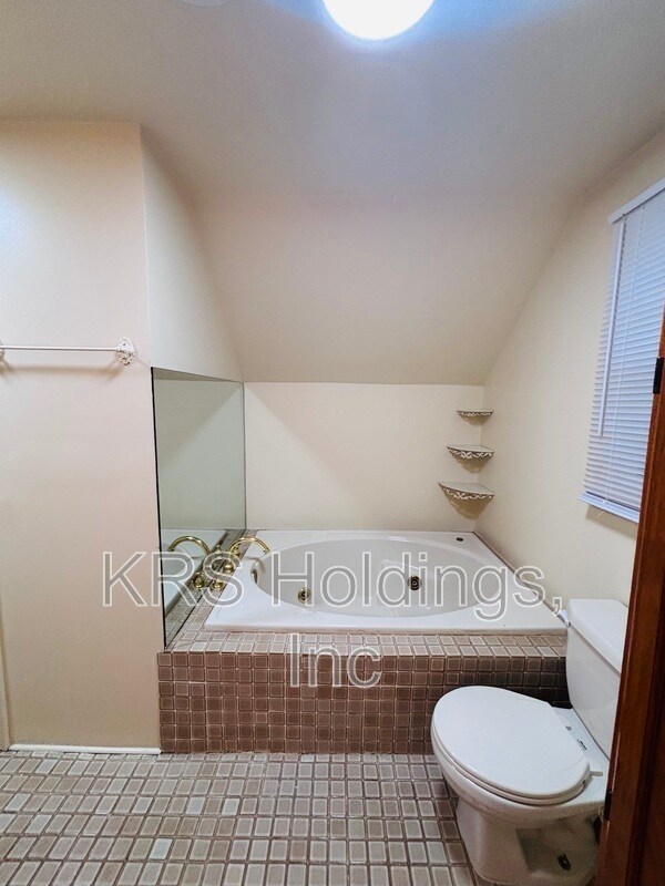 Building Photo - 12703 Mill Forest Ct