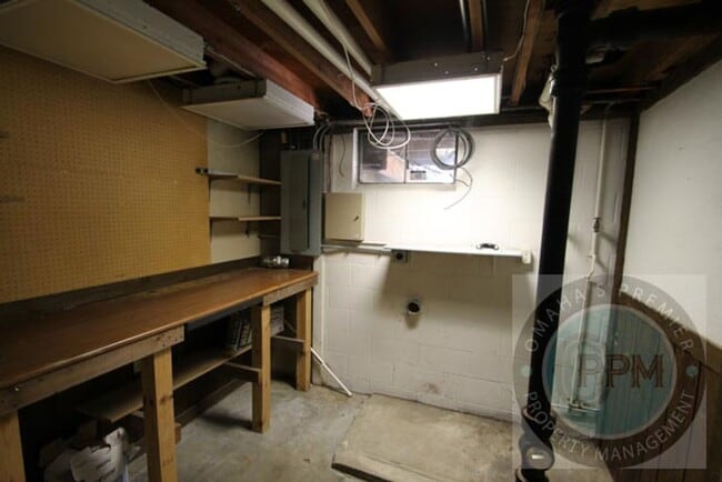 Building Photo - 3Bd/2Ba near 84th & I-80