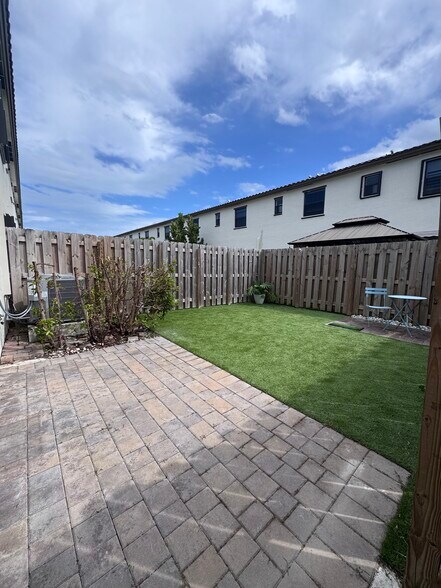 Patio - 11852 SW 245th Ter