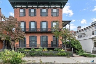 Building Photo - 7 Wooster Pl