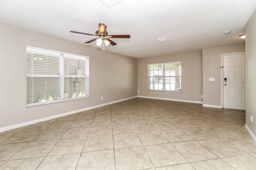 Building Photo - 351 Willowbay Ridge St