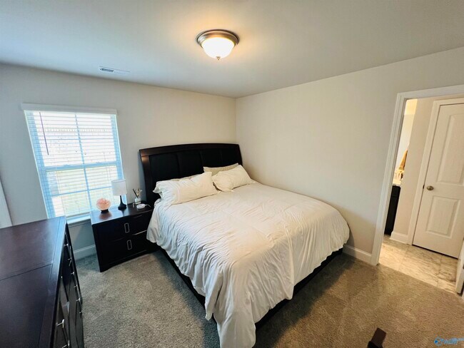 Building Photo - 208 Gwinnett Dr