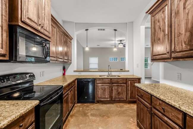 Building Photo - 3933 John Sharp Pkwy