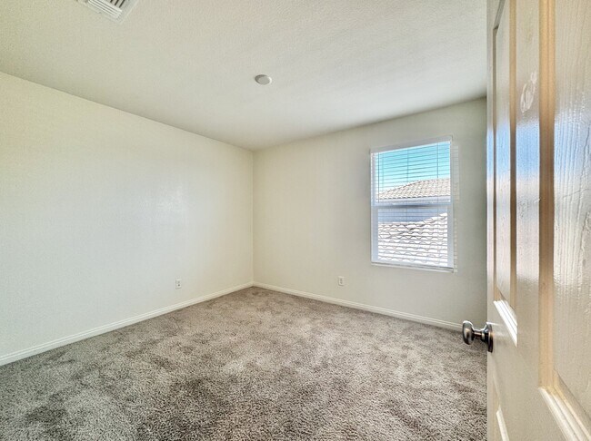 Building Photo - 4258 Tarim St