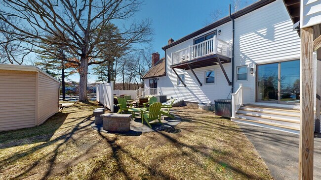 Building Photo - 2 A Cedar Dr