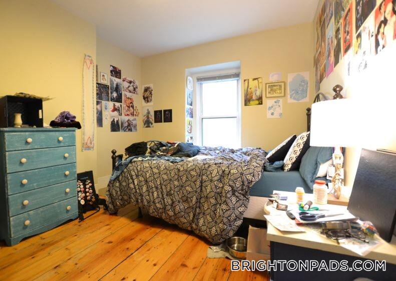 Building Photo - 14 Woodmont St