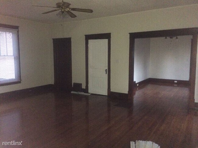 Building Photo - 2 br, 1 bath House - 617 East Moulton street