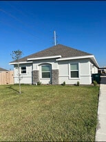Building Photo - 5106 N Winona Dr