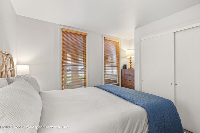 Building Photo - 217 W Bleeker St