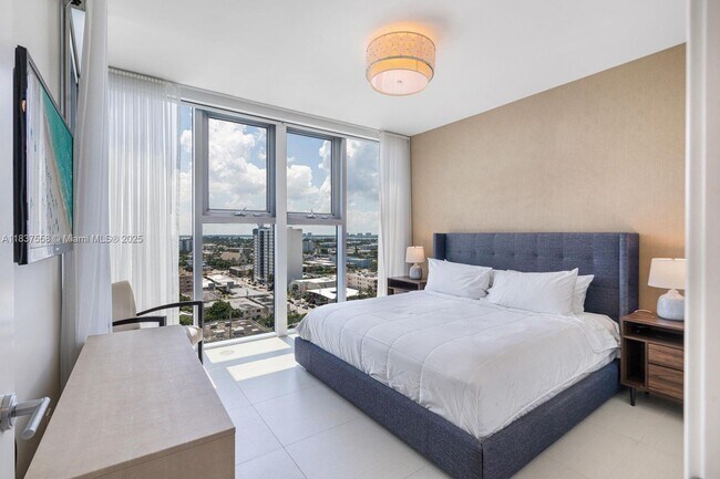Building Photo - 6899 Collins Ave
