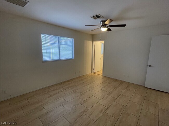 Building Photo - 6405 W Roy Rogers Dr
