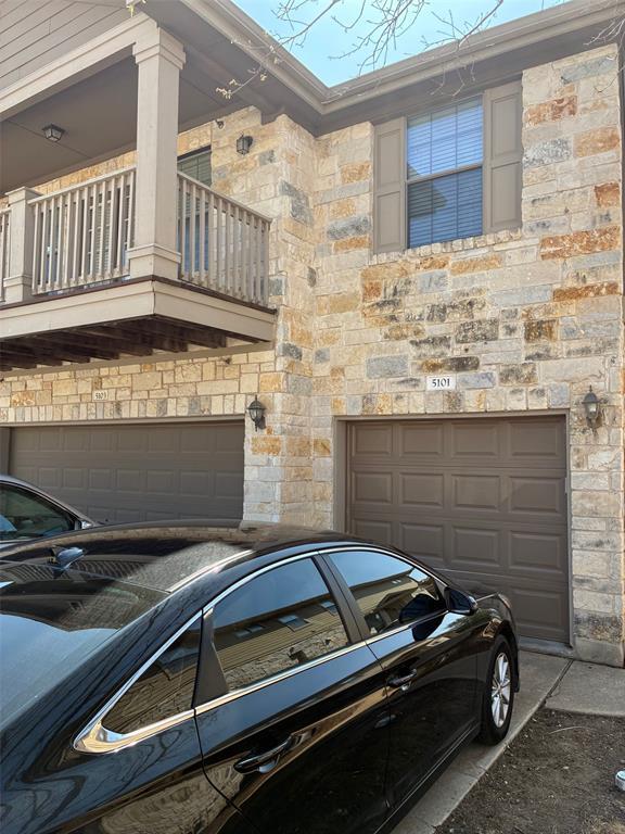 Building Photo - 9201 Brodie Ln