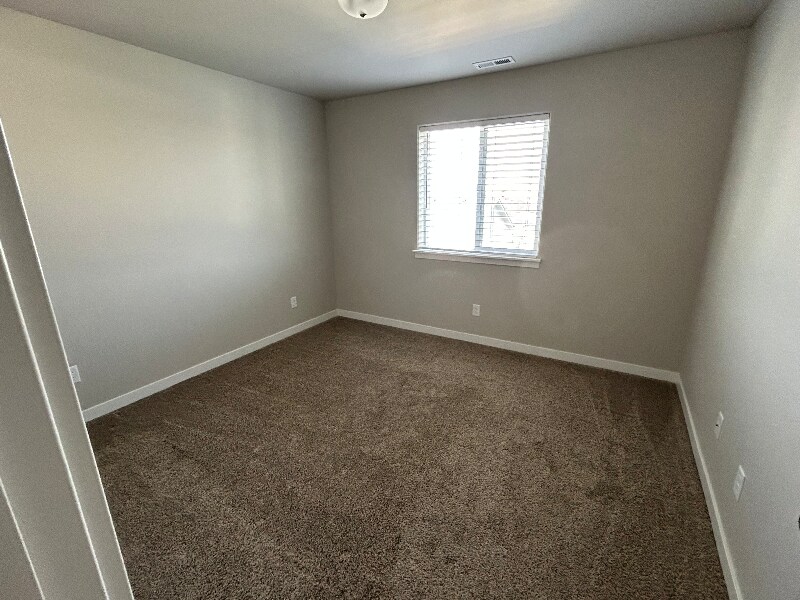 Building Photo - 1008 Frank Henry Rd