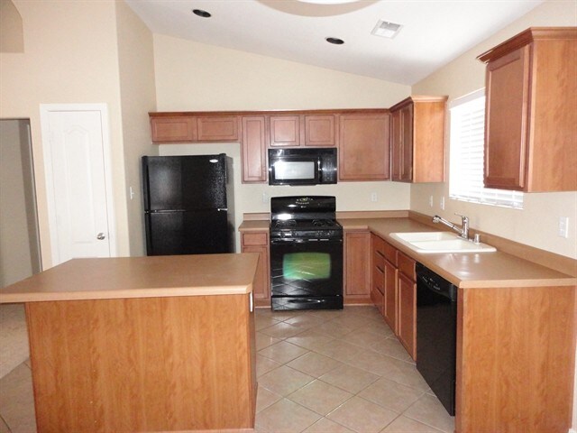 Building Photo - 3237 Hunter Meadows Cir NE