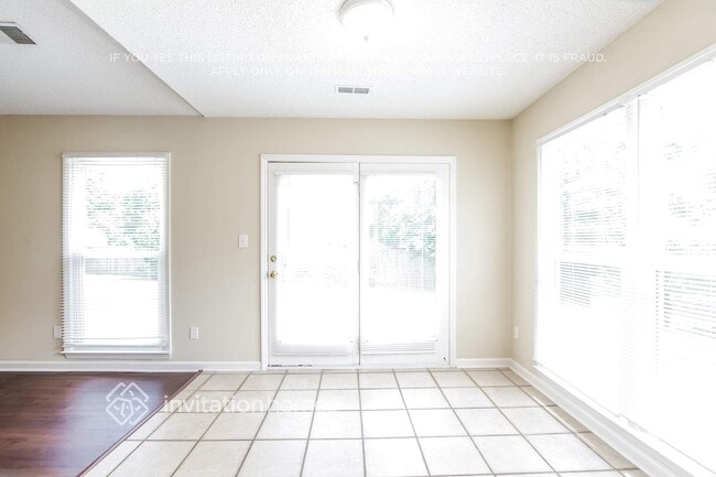Building Photo - 13505 Thicket Ct
