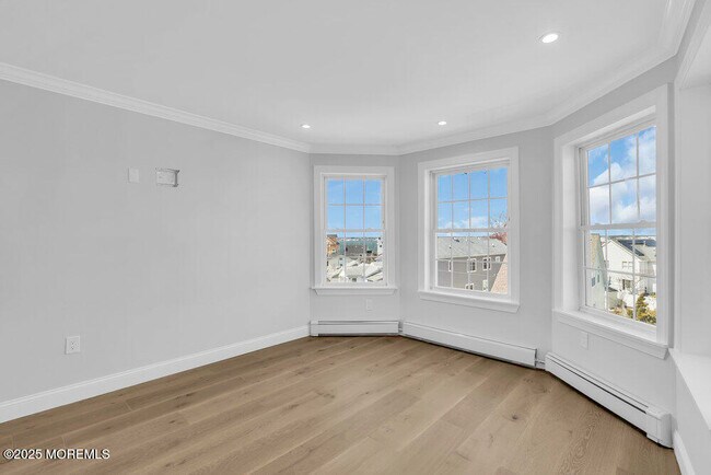Building Photo - 141 Vanard Dr