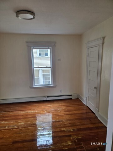 Building Photo - 19 Sprague St