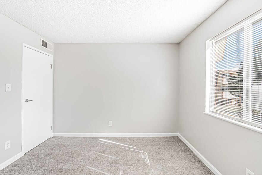 Building Photo - 10211 Ura Ln