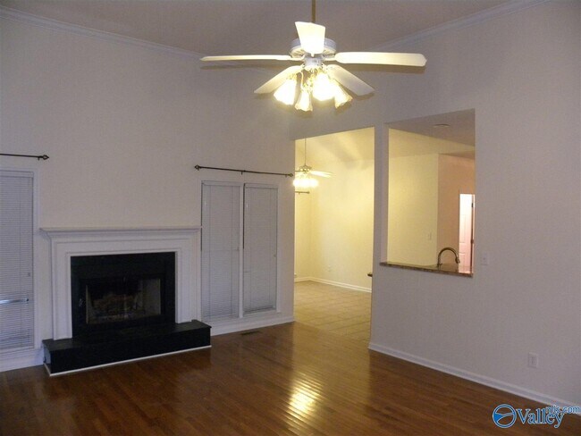 Building Photo - 104 Nobleton Ln NW