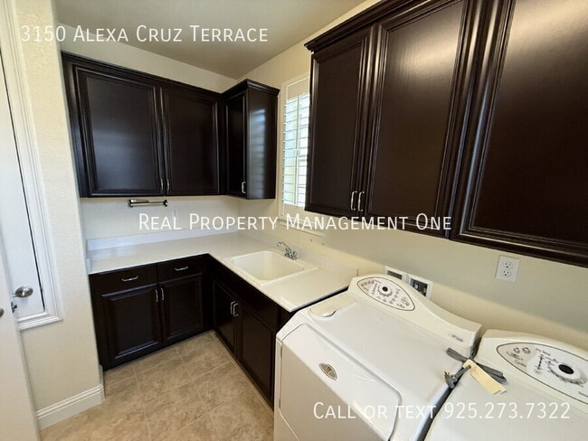 Building Photo - 3150 Alexa Cruz Terrace