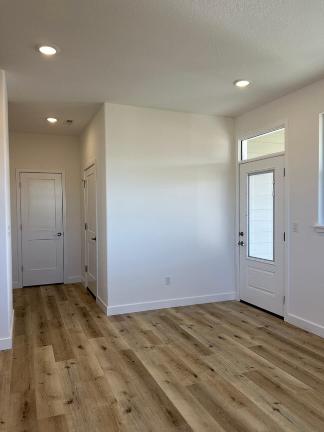 Building Photo - 200 Corcoran Dr