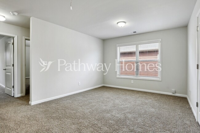 Building Photo - 2401 Oakleaf Cir