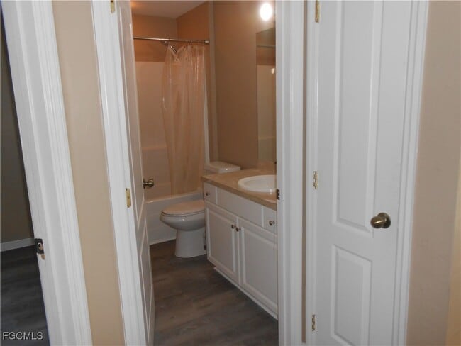 Building Photo - 3208 71st St W