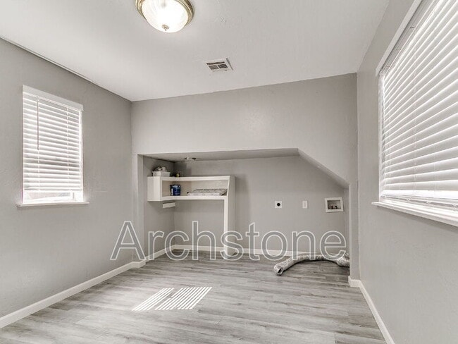 Building Photo - 1201 NW 43rd St