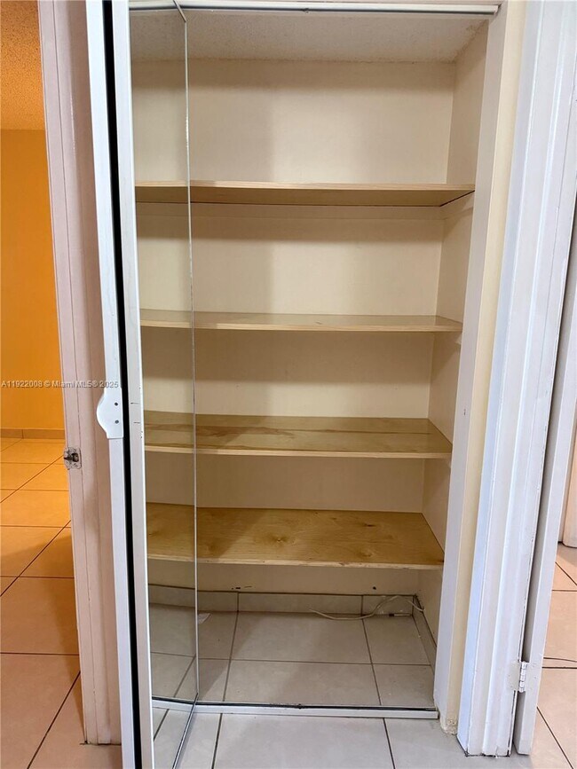 Building Photo - 8760 SW 133rd Avenue Rd