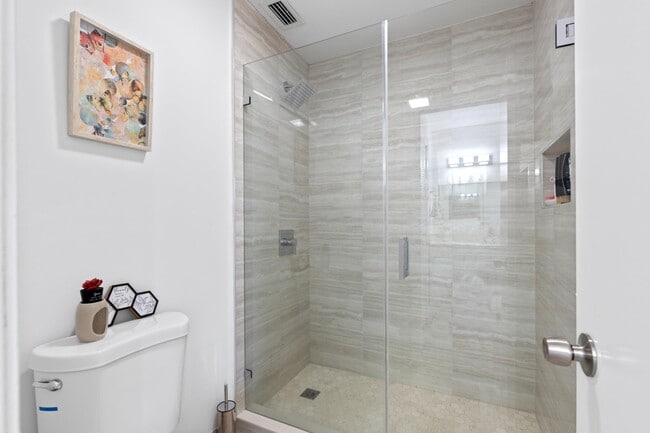 Building Photo - 2915 SW 15th St