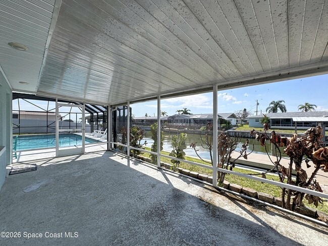 Building Photo - 1707 Shore Dr